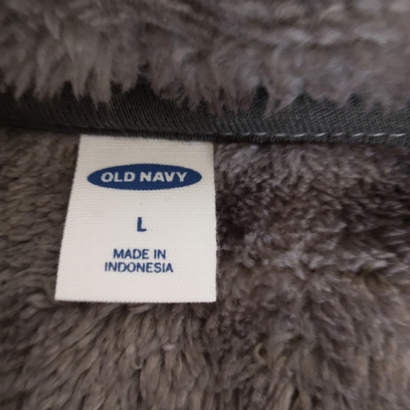 Size Large Old Navy Fluffy Jacket Full Zipper 2 Pockets Grey - Picture 6 of 9